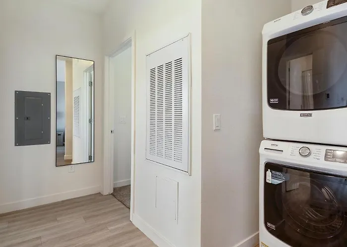 Landing Spectacular 1bd Yoga Gym