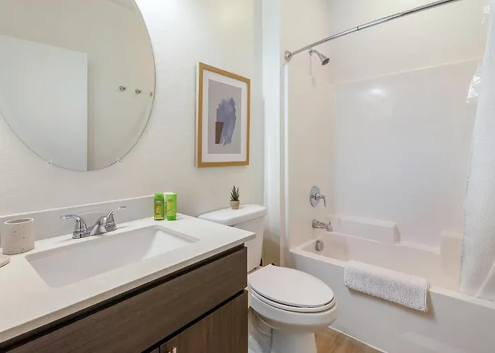 Landing Spectacular 1bd Yoga Gym * Glendale