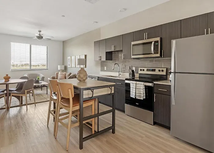 Landing Spectacular 1bd Yoga Gym