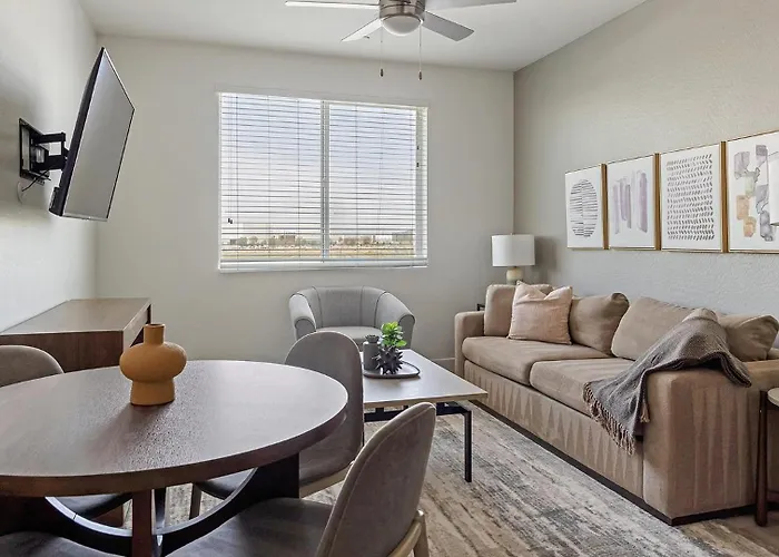 Landing Spectacular 1bd Yoga Gym