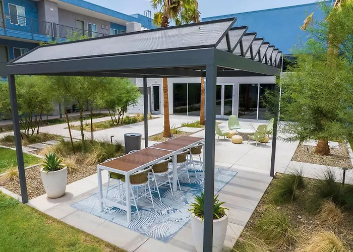 Landing Spectacular 1bd Yoga Gym